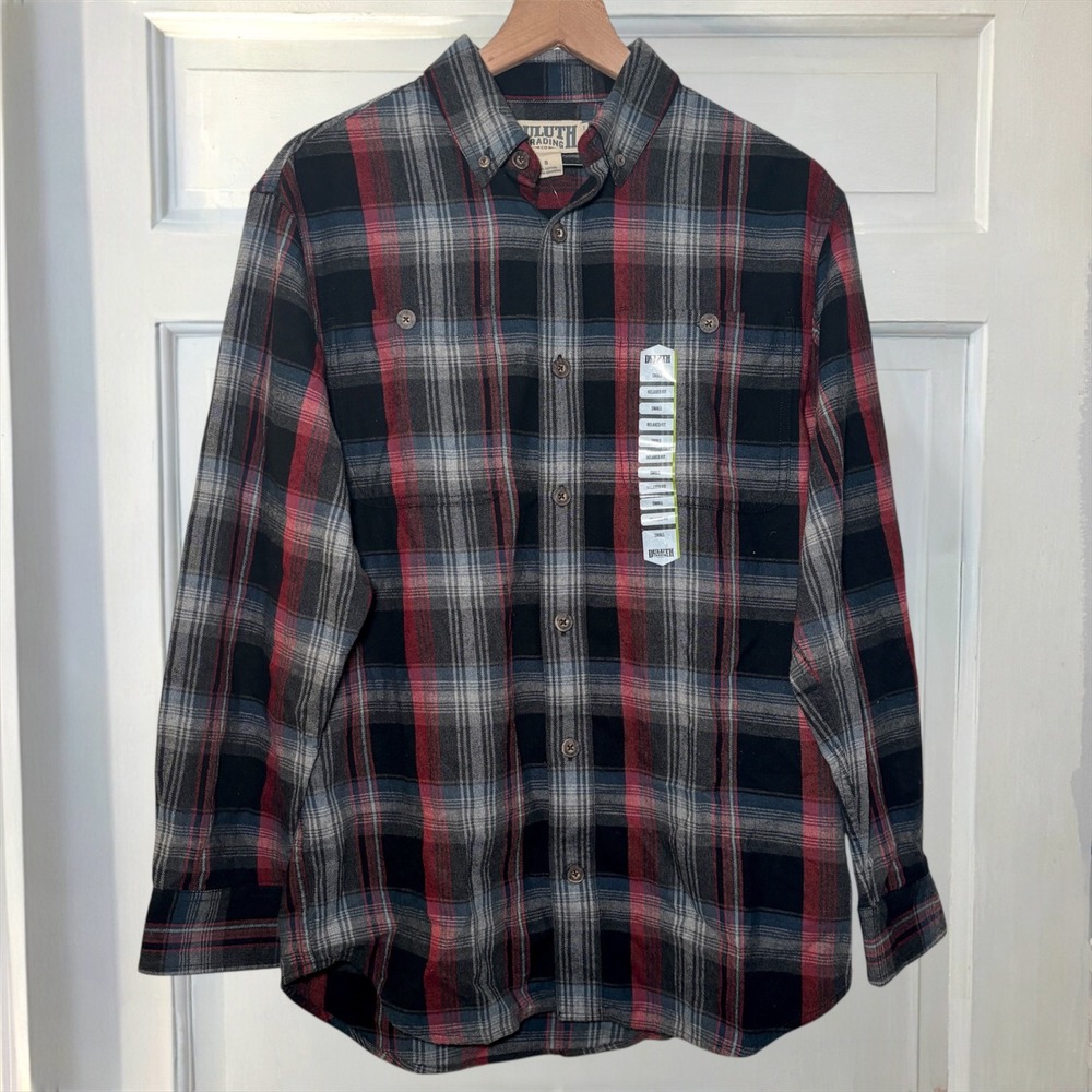 New Duluth Trading Plaid Flannel Free Swingin Relaxed Fit Mens Small button Down - Picture 4 of 7